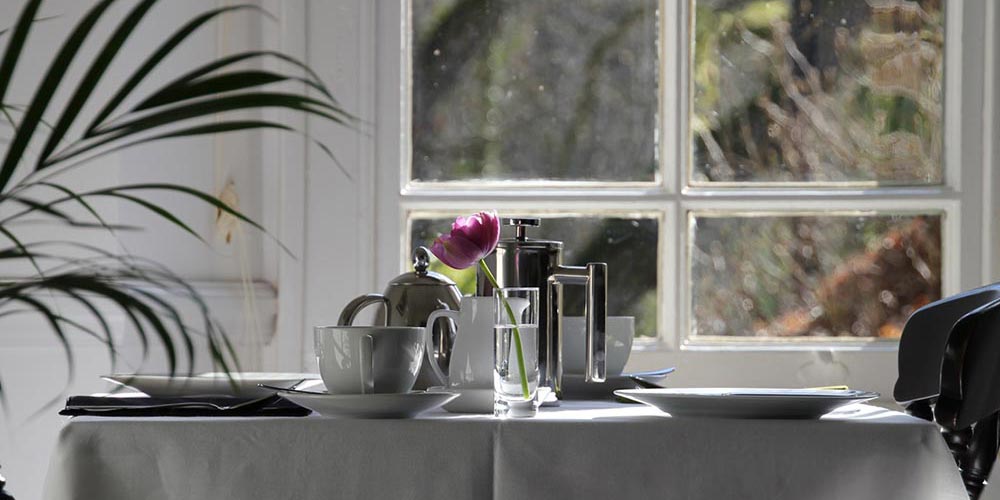  with a bright and relaxing Breakfast Room