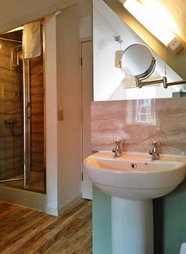 Photo of Ferns Bedroom, Room 6 en-suite